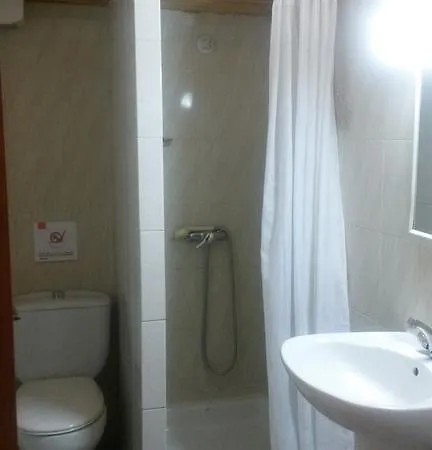 Anna Maria Janer Hostel Llivia